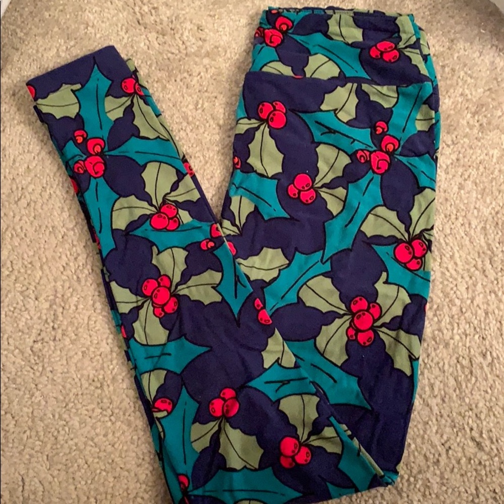 LulaRoe One Size Legging- Christmas holly